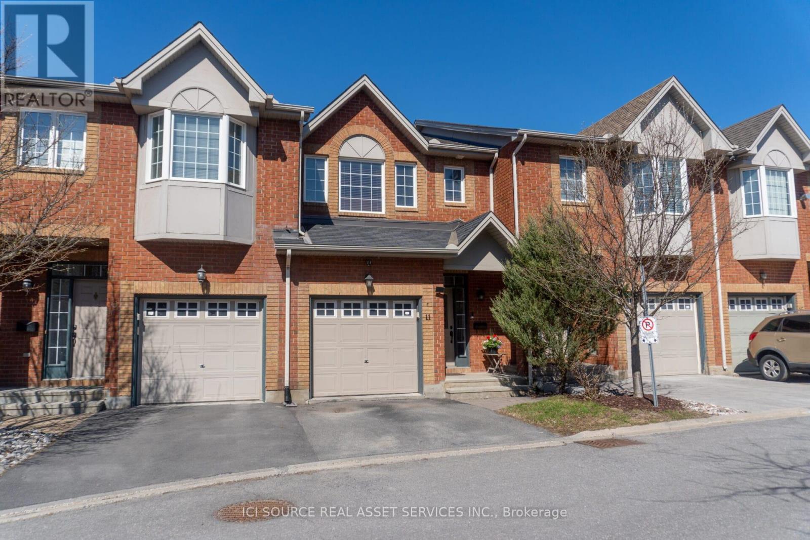 11 GREAT OAK PRIVATE, Ottawa, Ontario
