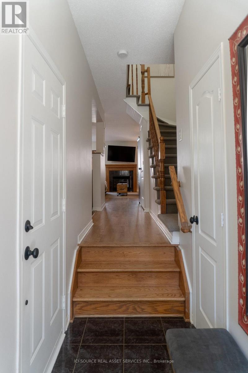 11 Great Oak Private, Ottawa, Ontario  K1G 6P7 - Photo 3 - X13071470
