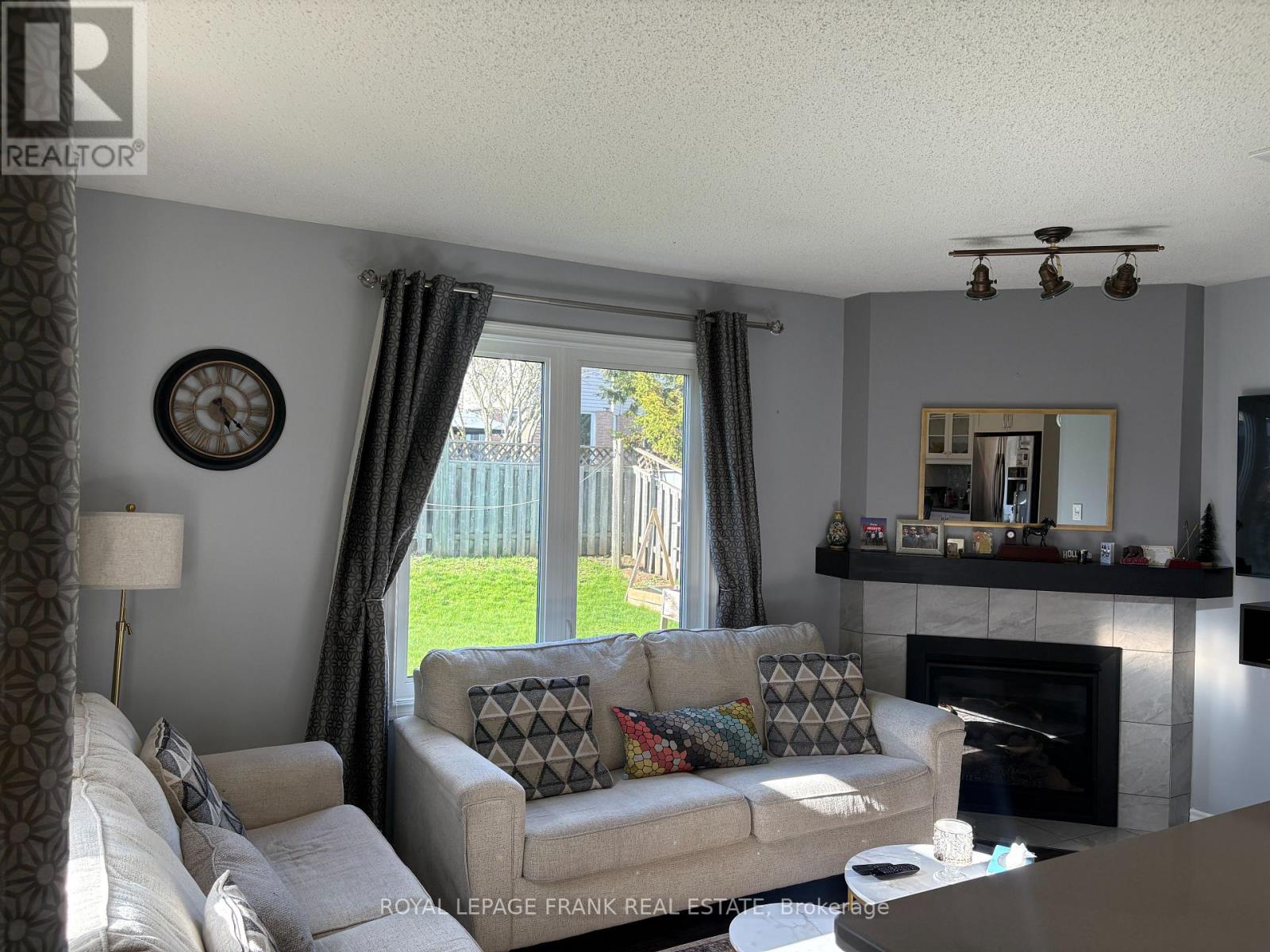 14 Claret Road, Clarington, Ontario  L1E 1V9 - Photo 4 - E13071496