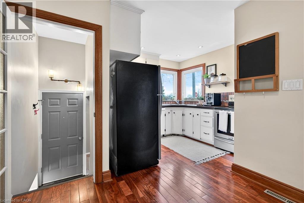 380 East 37th Street, Hamilton, Ontario  L8V 4B8 - Photo 21 - 40824601