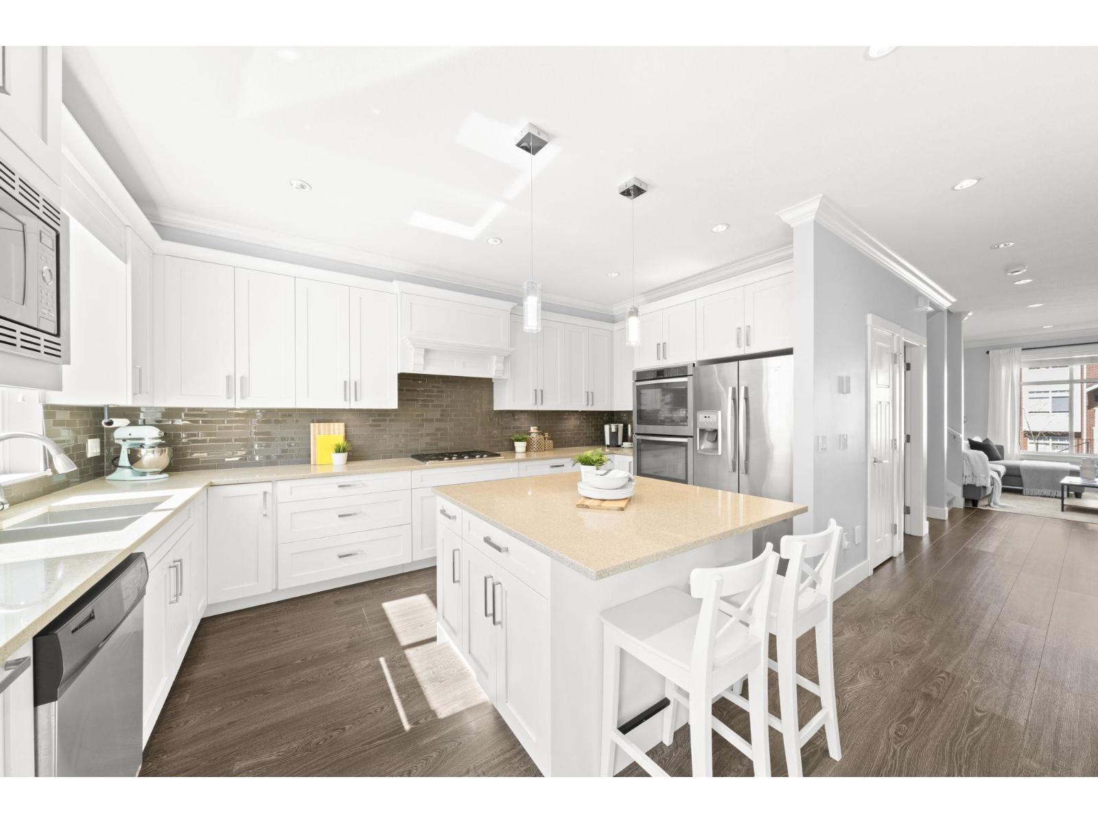 62 6591 195a Street, Surrey, British Columbia  V4N 6N5 - Photo 2 - R3109194