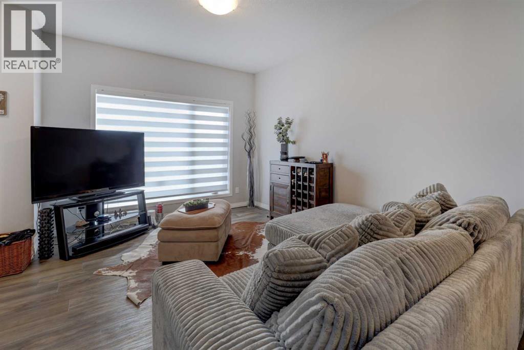 211 Chinook Gate Boulevard SW, Airdrie, Alberta  T4B 5J4 - Photo 4 - A2295194