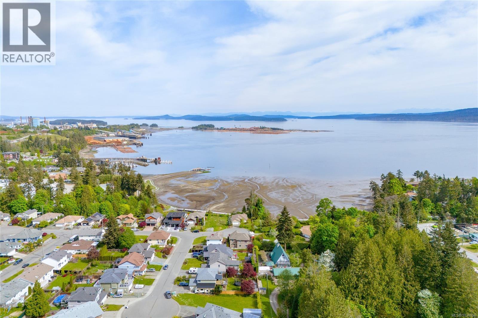 4 Hayhurst Cres, Crofton, British Columbia
