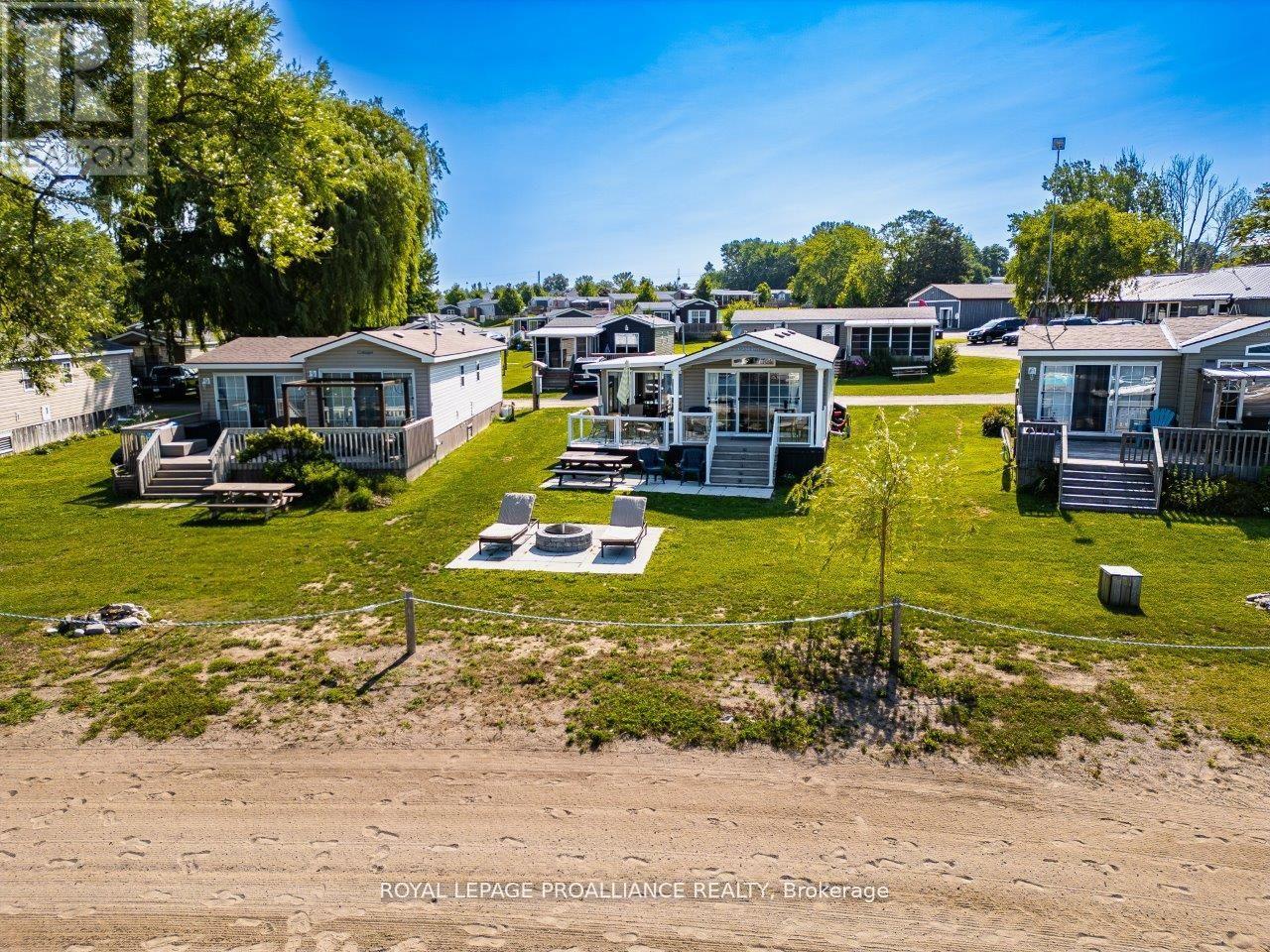 486 Cty Rd 18 - 3 Beachview Lane, Prince Edward County, Ontario  K0K 1P0 - Photo 2 - X13071746