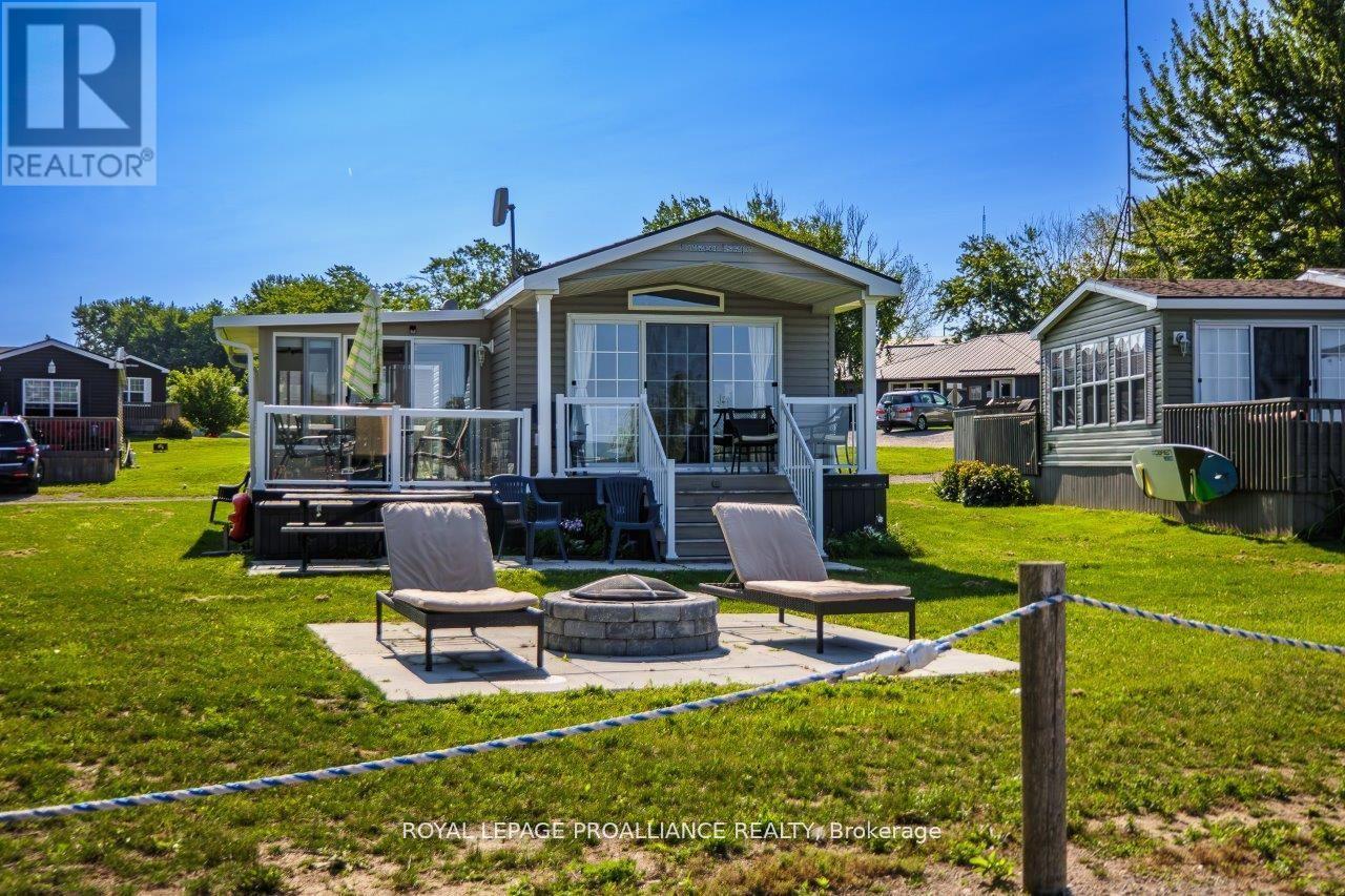 486 Cty Rd 18 - 3 Beachview Lane, Prince Edward County, Ontario  K0K 1P0 - Photo 4 - X13071746
