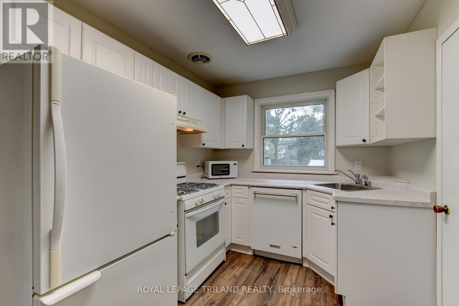 210 Emery Street E, London South, Ontario  N6C 2E2 - Photo 15 - X13071616