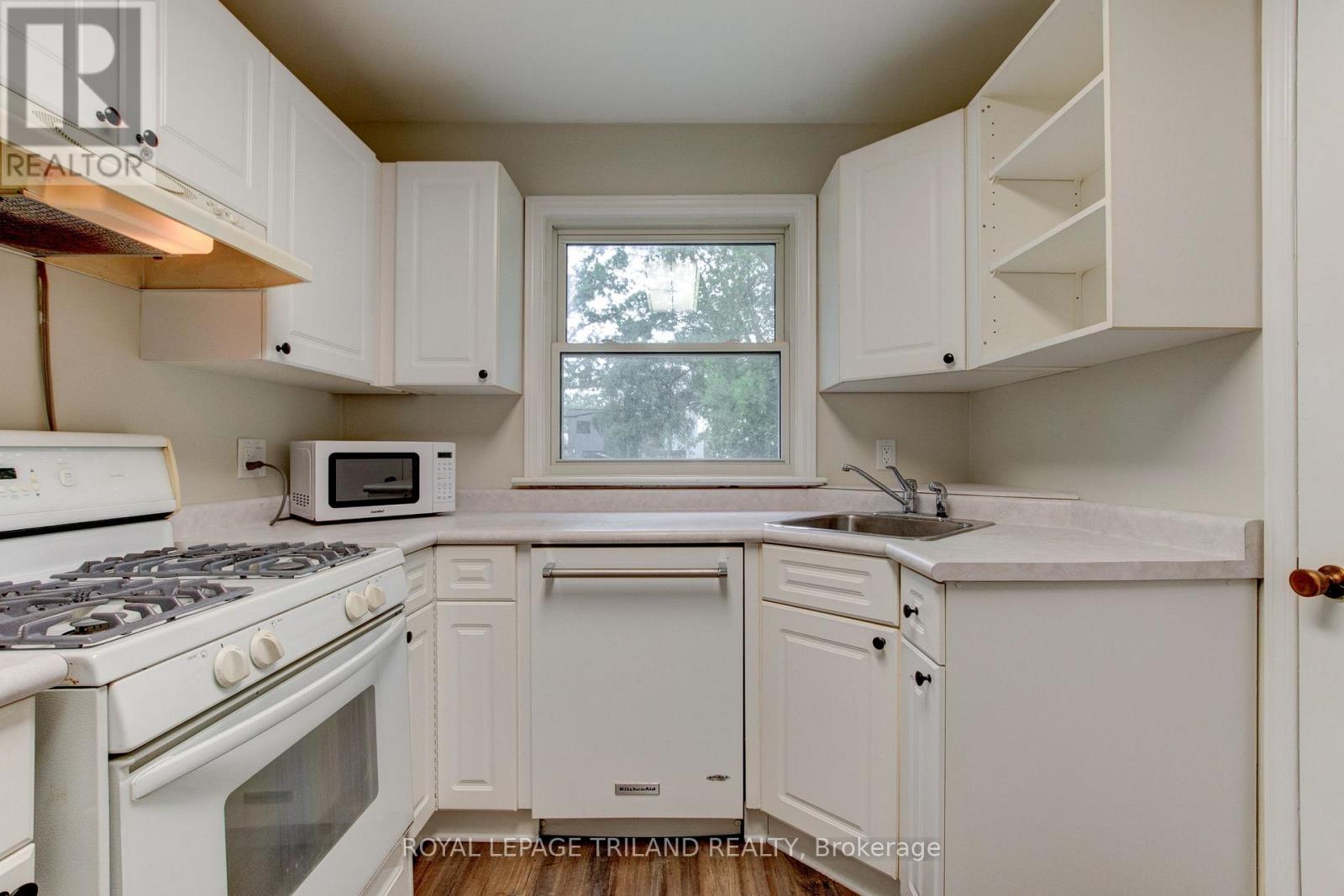 210 Emery Street E, London South, Ontario  N6C 2E2 - Photo 16 - X13071616