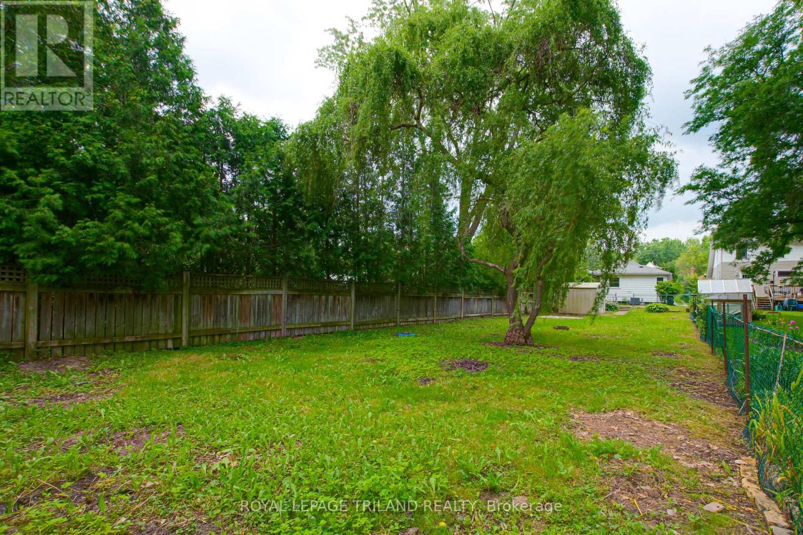 210 Emery Street E, London South, Ontario  N6C 2E2 - Photo 26 - X13071616