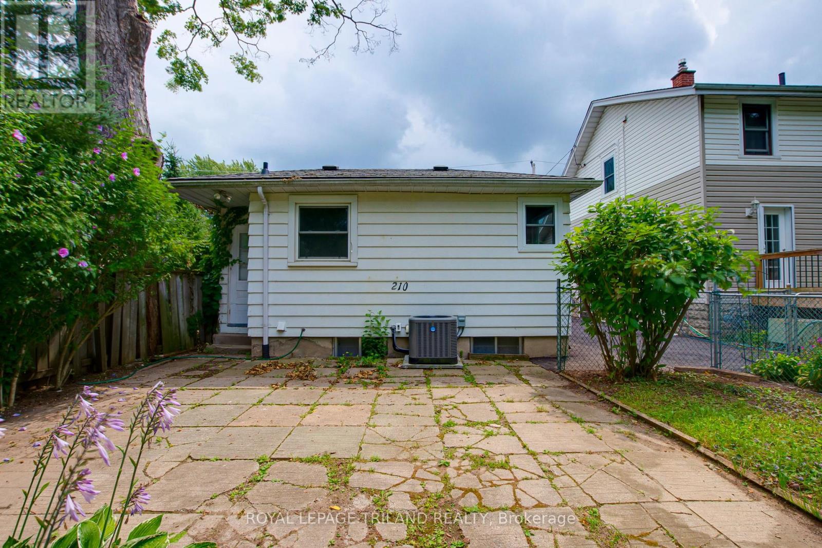 210 Emery Street E, London South, Ontario  N6C 2E2 - Photo 27 - X13071616