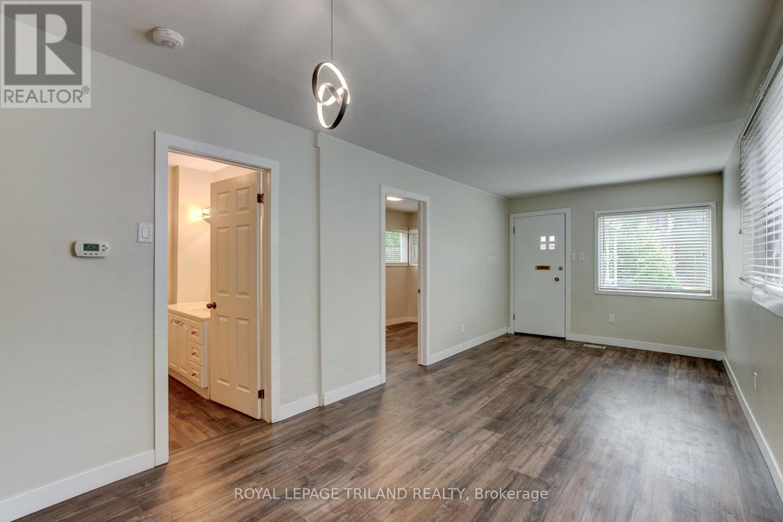 210 Emery Street E, London South, Ontario  N6C 2E2 - Photo 5 - X13071616