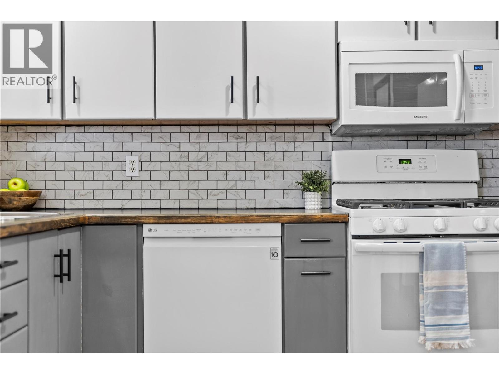 1572 Valleyview Drive, Cache Creek, British Columbia  V0K 1H0 - Photo 12 - 10371143