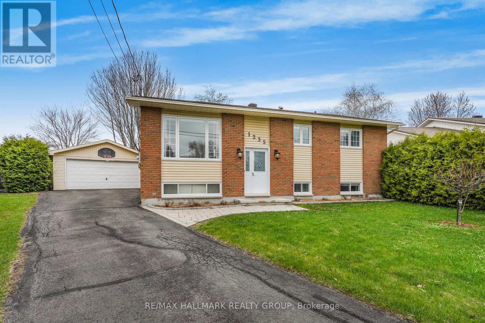 1235 CAMPEAU CRESCENT, Clarence-Rockland, Ontario