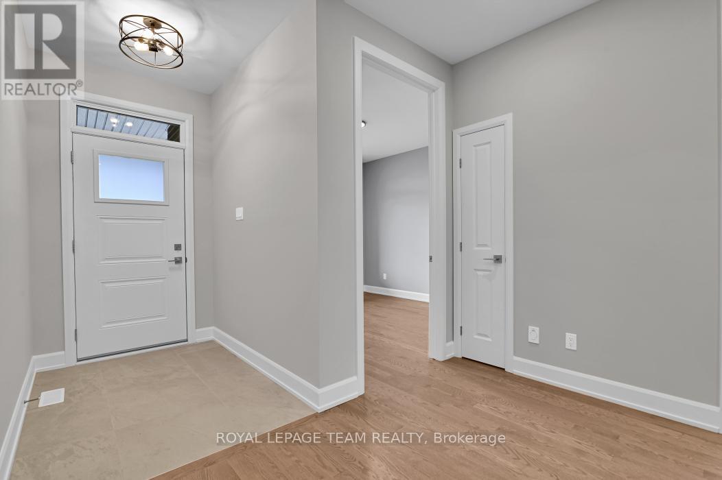 1181 Potter Drive, Brockville, Ontario  K6V 0G8 - Photo 2 - X13071658
