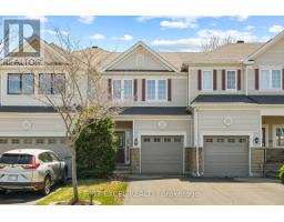 67 HAWKTREE, Ottawa, Ontario