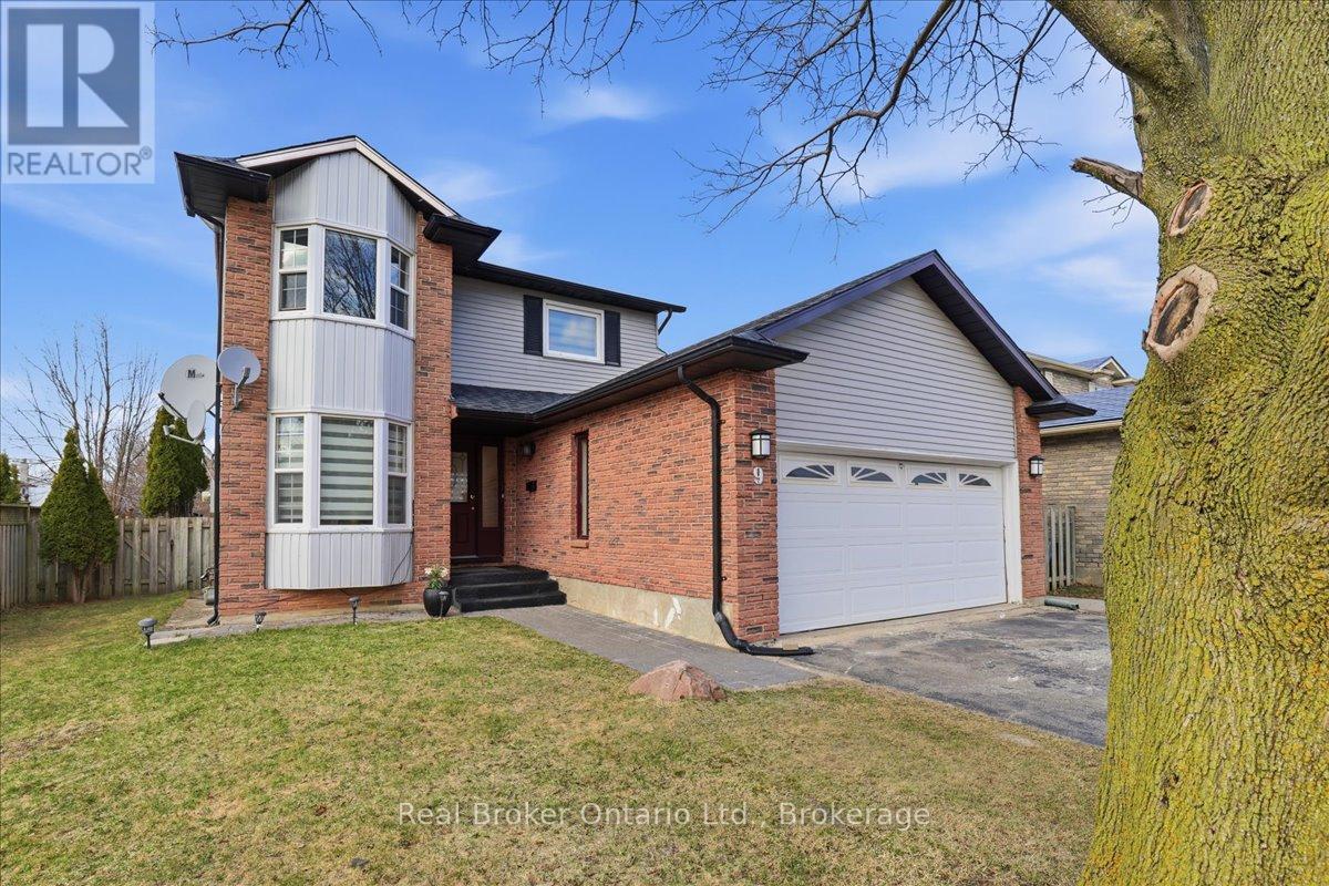 9 Holm Street, Cambridge, Ontario  N3C 3N3 - Photo 3 - X13071614