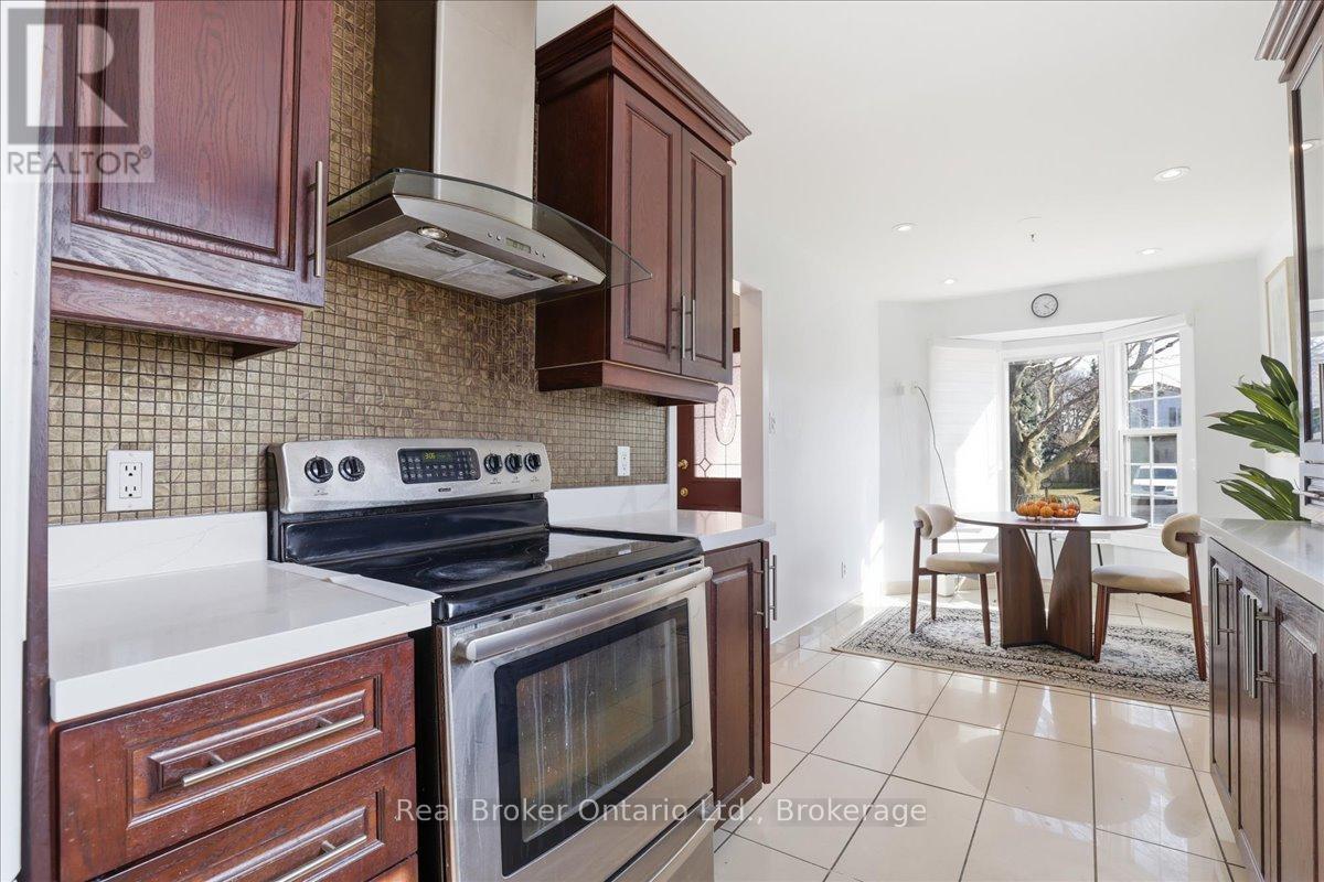 9 Holm Street, Cambridge, Ontario  N3C 3N3 - Photo 5 - X13071614