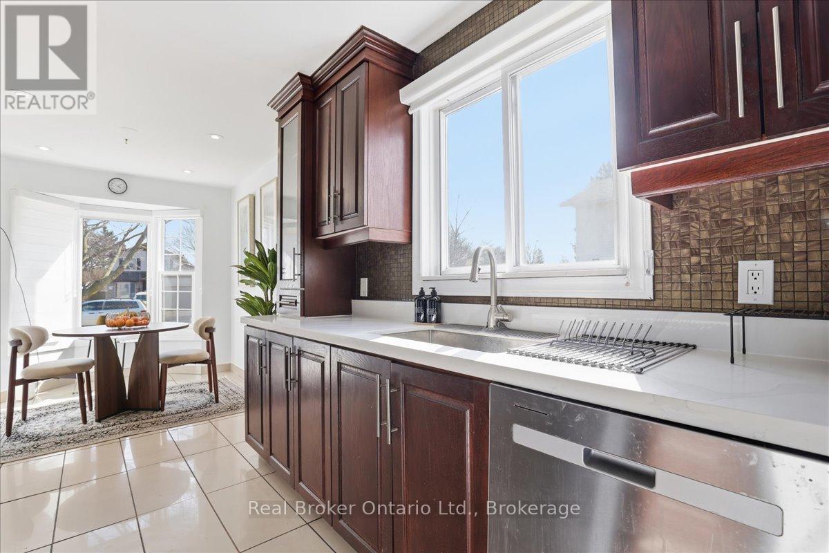 9 Holm Street, Cambridge, Ontario  N3C 3N3 - Photo 7 - X13071614