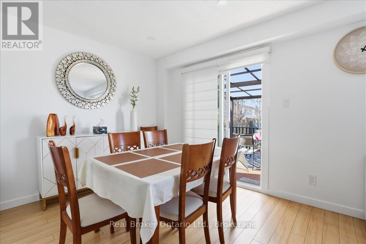 9 Holm Street, Cambridge, Ontario  N3C 3N3 - Photo 9 - X13071614