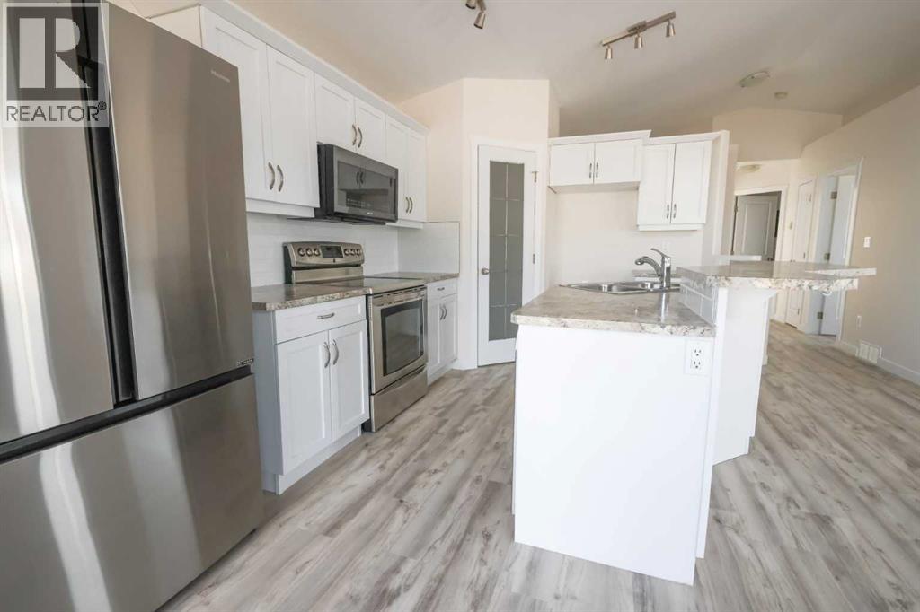 5908 44 Avenue, Rocky Mountain House, Alberta  T4T 1W4 - Photo 5 - A2305945