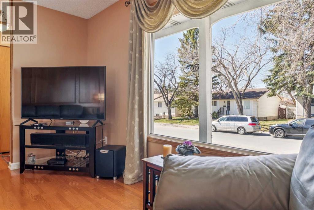 320 Whiteview Road NE, Calgary, Alberta  T1Y 1P8 - Photo 18 - A2307123