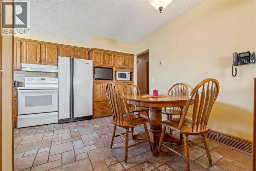 320 Whiteview Road NE, Calgary, Alberta  T1Y 1P8 - Photo 10 - A2307123