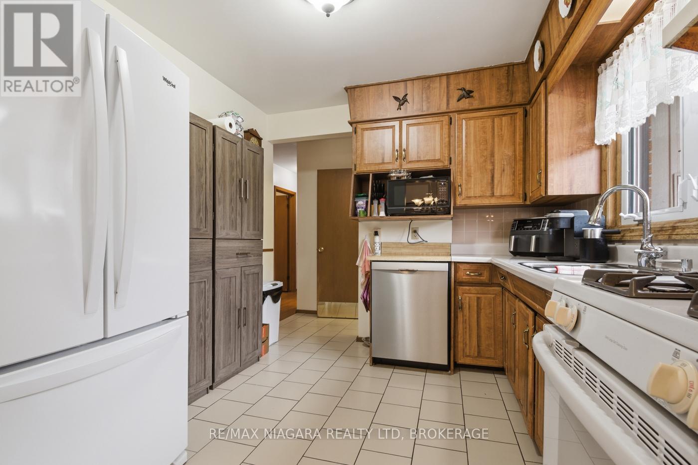 36 St Lawrence Drive, St. Catharines, Ontario  L2M 2T9 - Photo 13 - X13071626