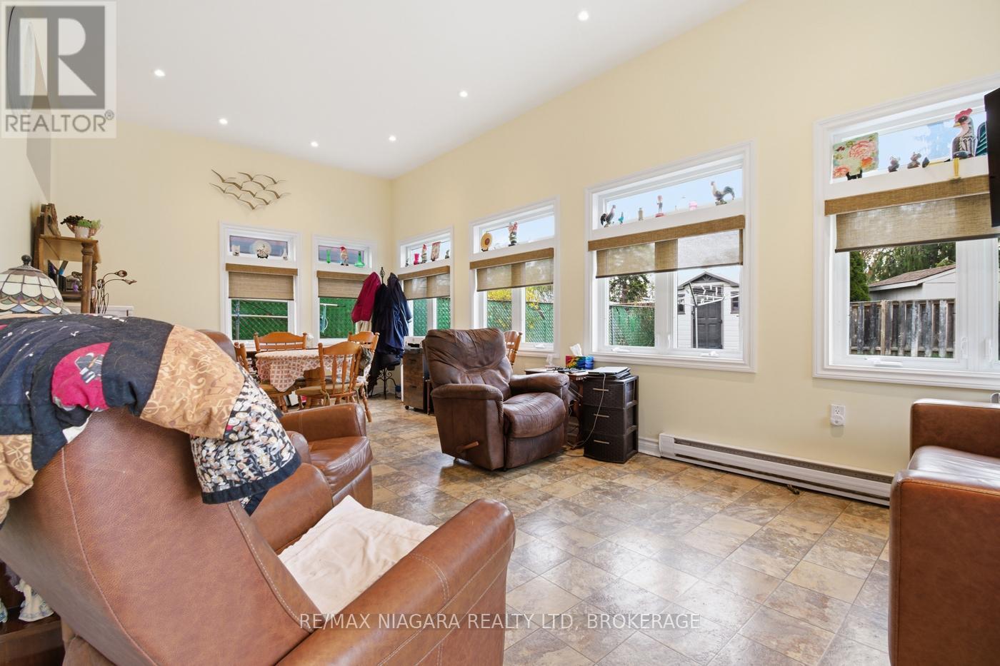 36 St Lawrence Drive, St. Catharines, Ontario  L2M 2T9 - Photo 18 - X13071626
