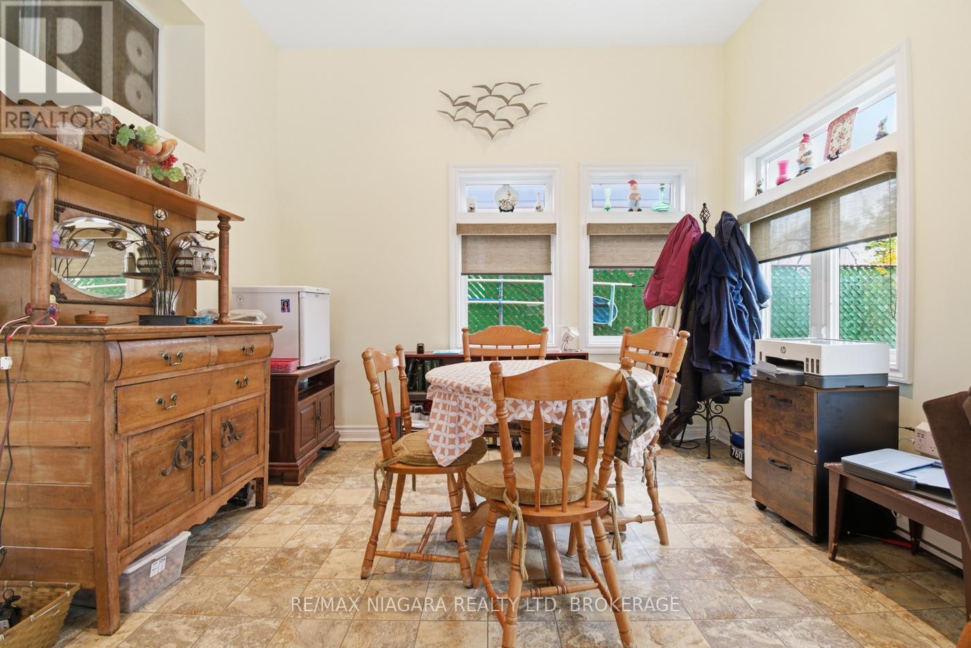 36 St Lawrence Drive, St. Catharines, Ontario  L2M 2T9 - Photo 19 - X13071626