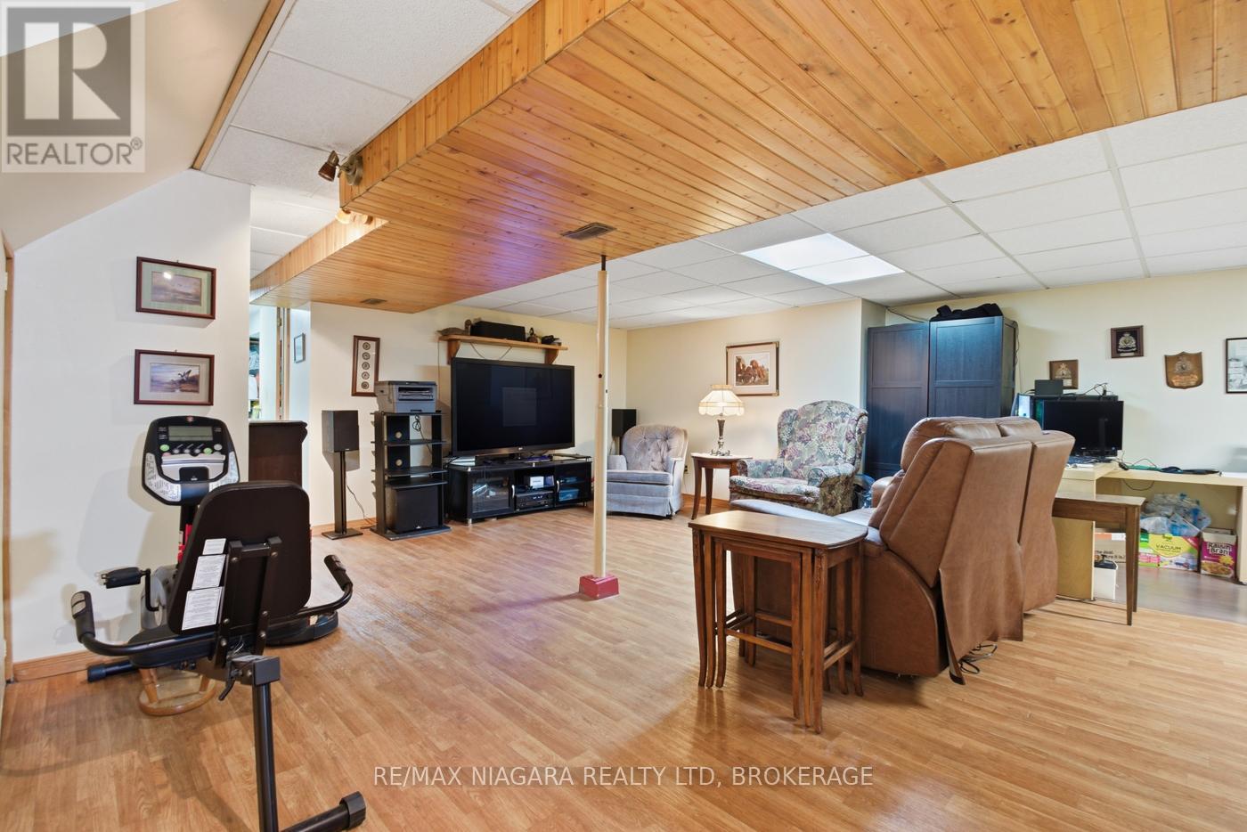 36 St Lawrence Drive, St. Catharines, Ontario  L2M 2T9 - Photo 23 - X13071626