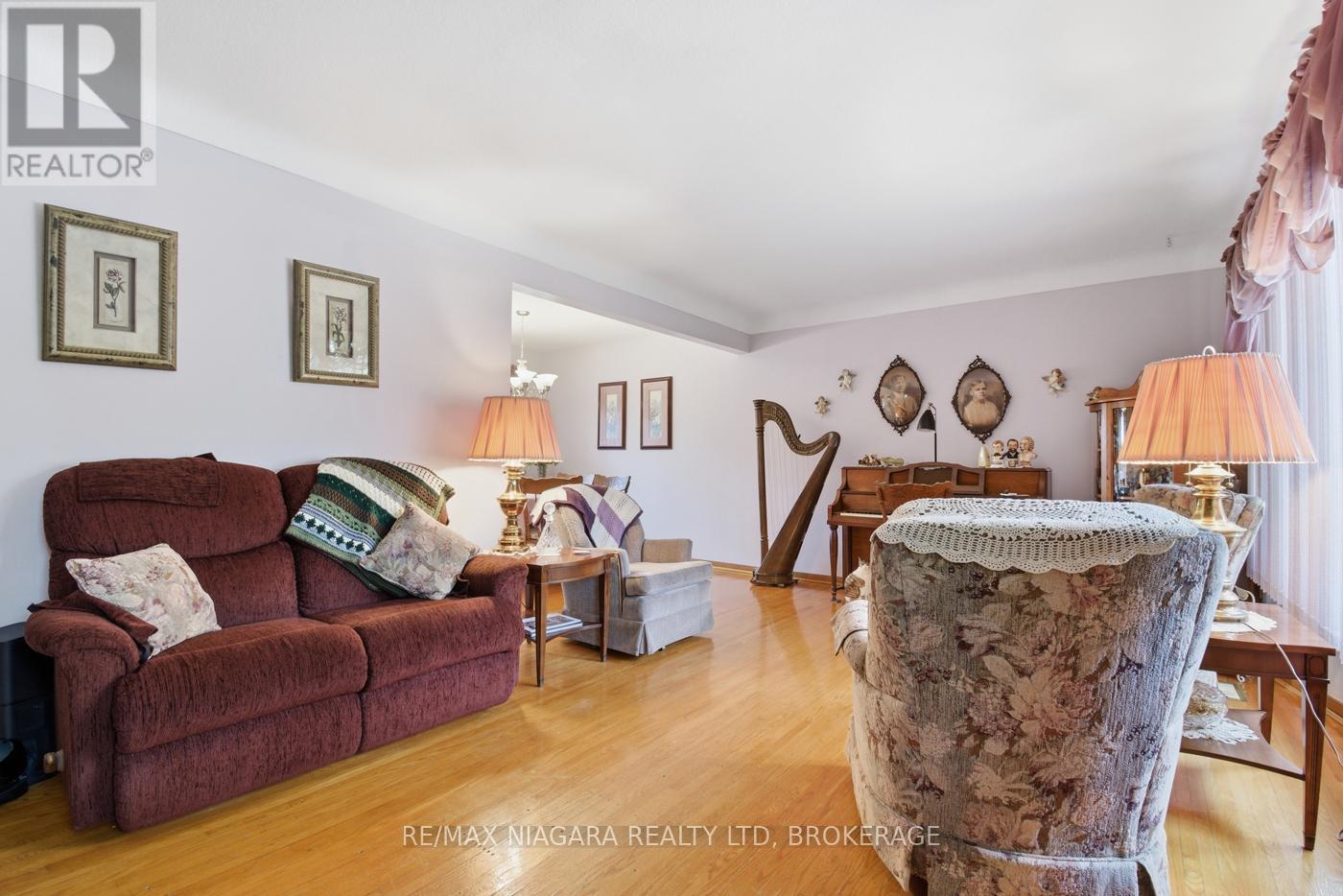 36 St Lawrence Drive, St. Catharines, Ontario  L2M 2T9 - Photo 8 - X13071626