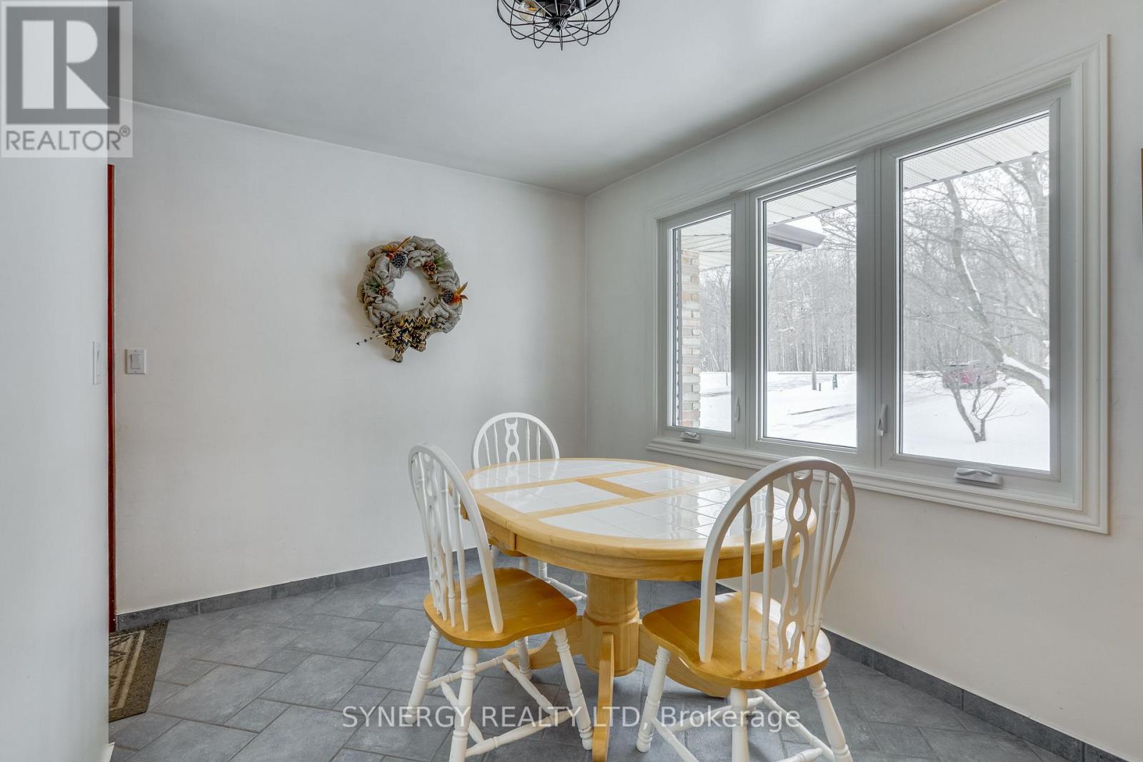 4422 Nauvoo Road, Brooke-Alvinston, Ontario  N0M 2S0 - Photo 18 - X12708386
