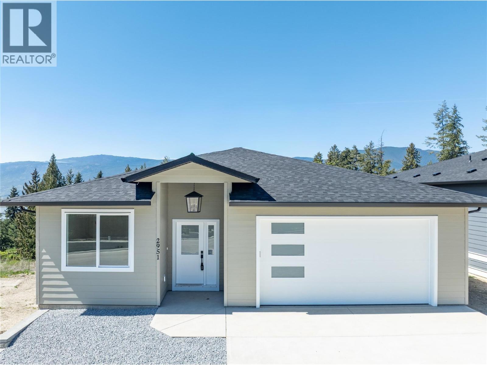 2951 27 Street NE, Salmon Arm, British Columbia