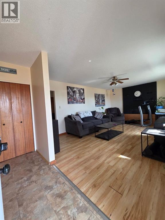 4436 51st Avenue, High Prairie, Alberta  T0G 1E0 - Photo 3 - A2306801