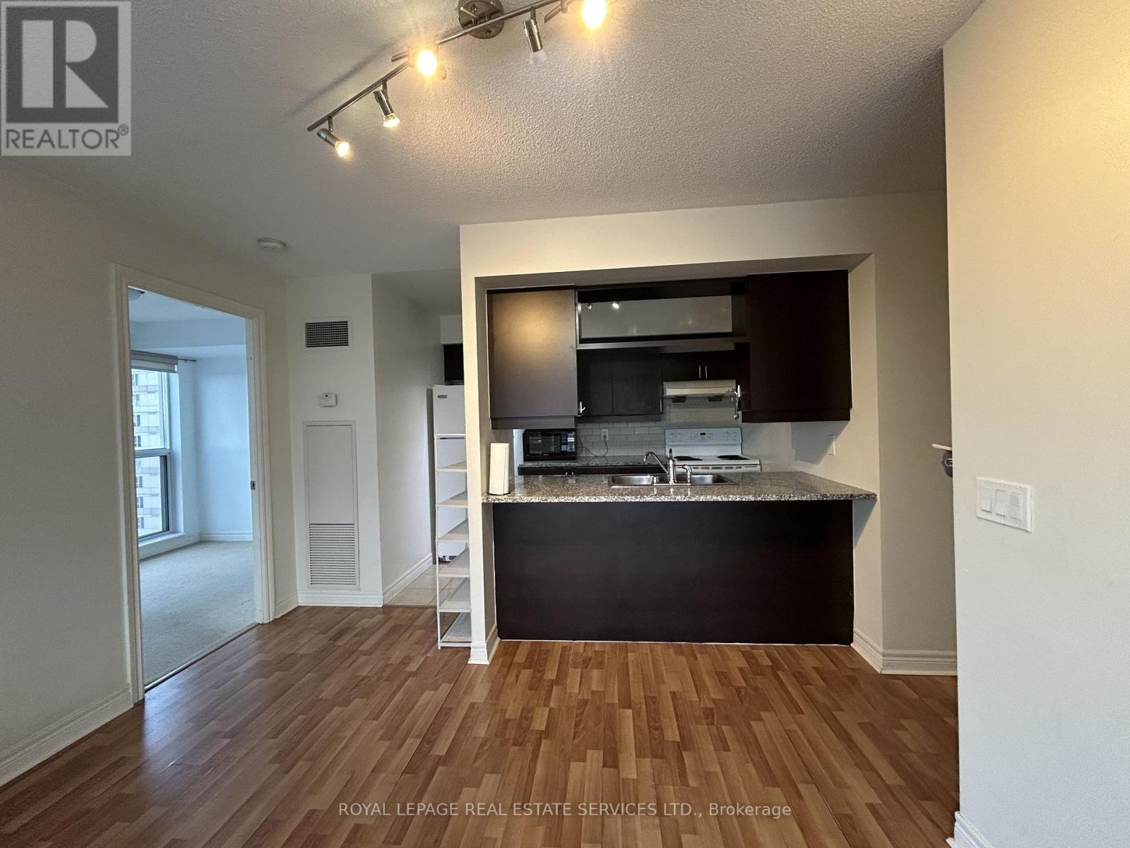 2402 - 70 Town Centre Court, Toronto, Ontario  M1P 4Y7 - Photo 7 - E12879510