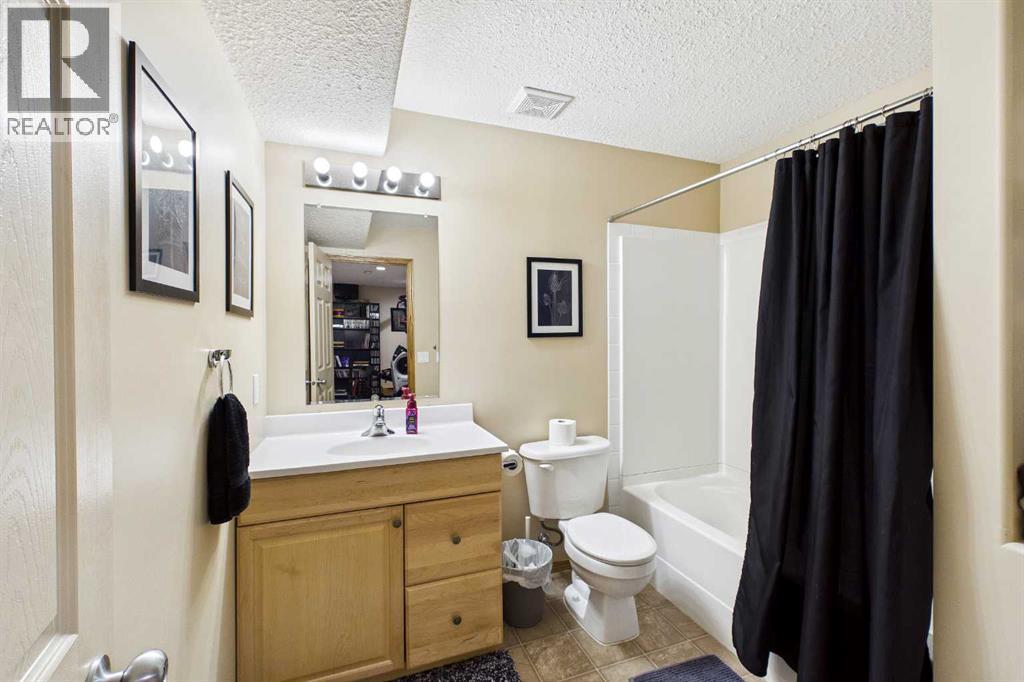 551 Tuscany Ravine Road NW, Calgary, Alberta  T3L 3B1 - Photo 33 - A2305772