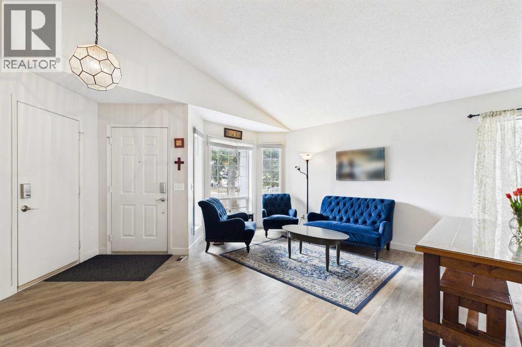 14 Citadel Drive NW, Calgary, Alberta  T3G 3X7 - Photo 3 - A2306098