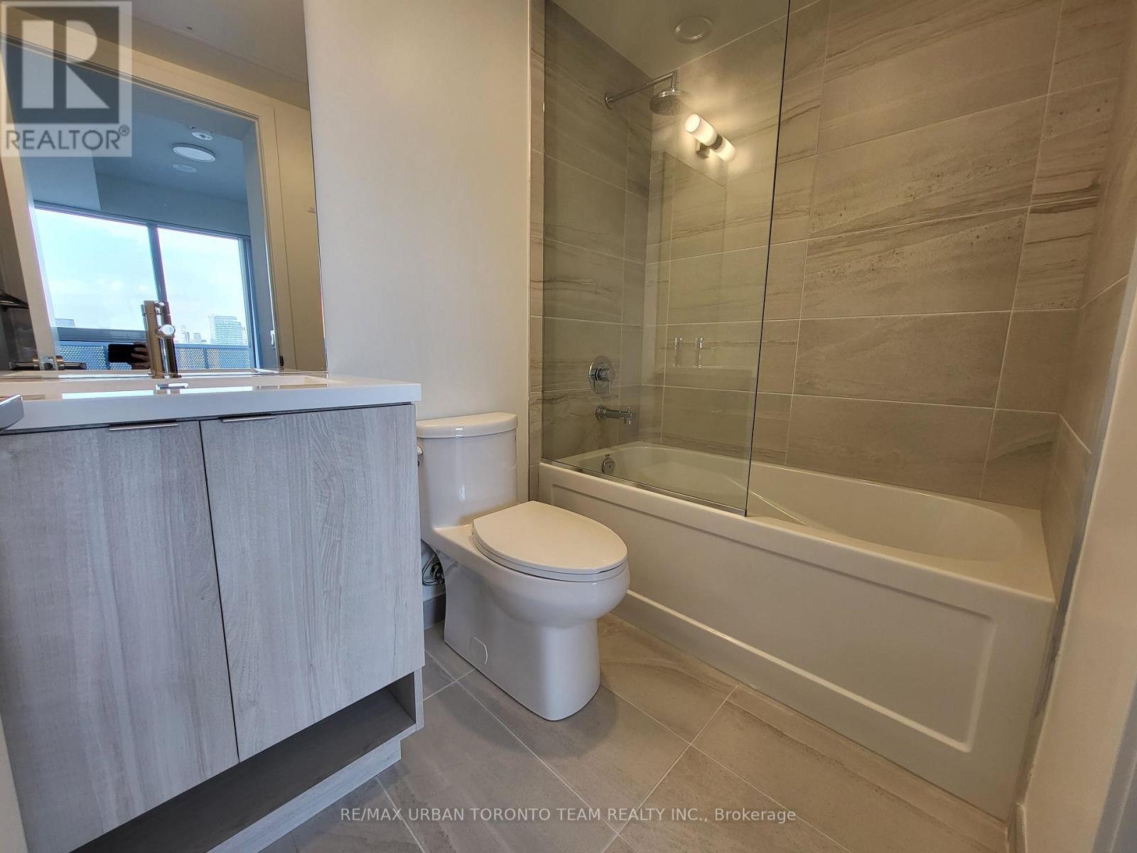 3702 - 138 Downes Street, Toronto, Ontario  M5E 0E4 - Photo 9 - C13071584