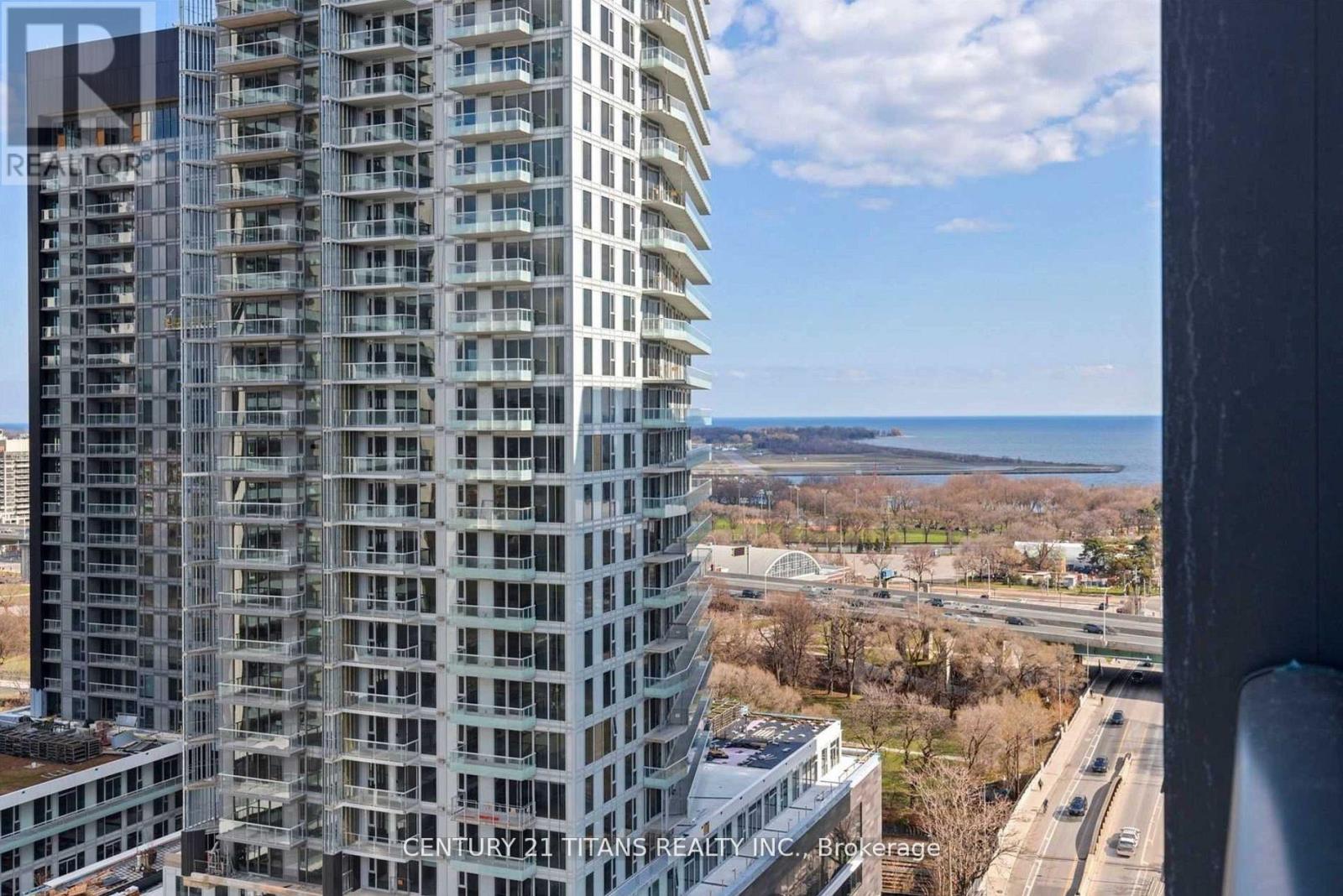 1922 - 19 Western Battery Road, Toronto, Ontario  M6K 3S4 - Photo 1 - C13071590