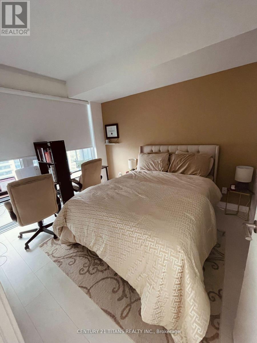 1922 - 19 Western Battery Road, Toronto, Ontario  M6K 3S4 - Photo 3 - C13071590