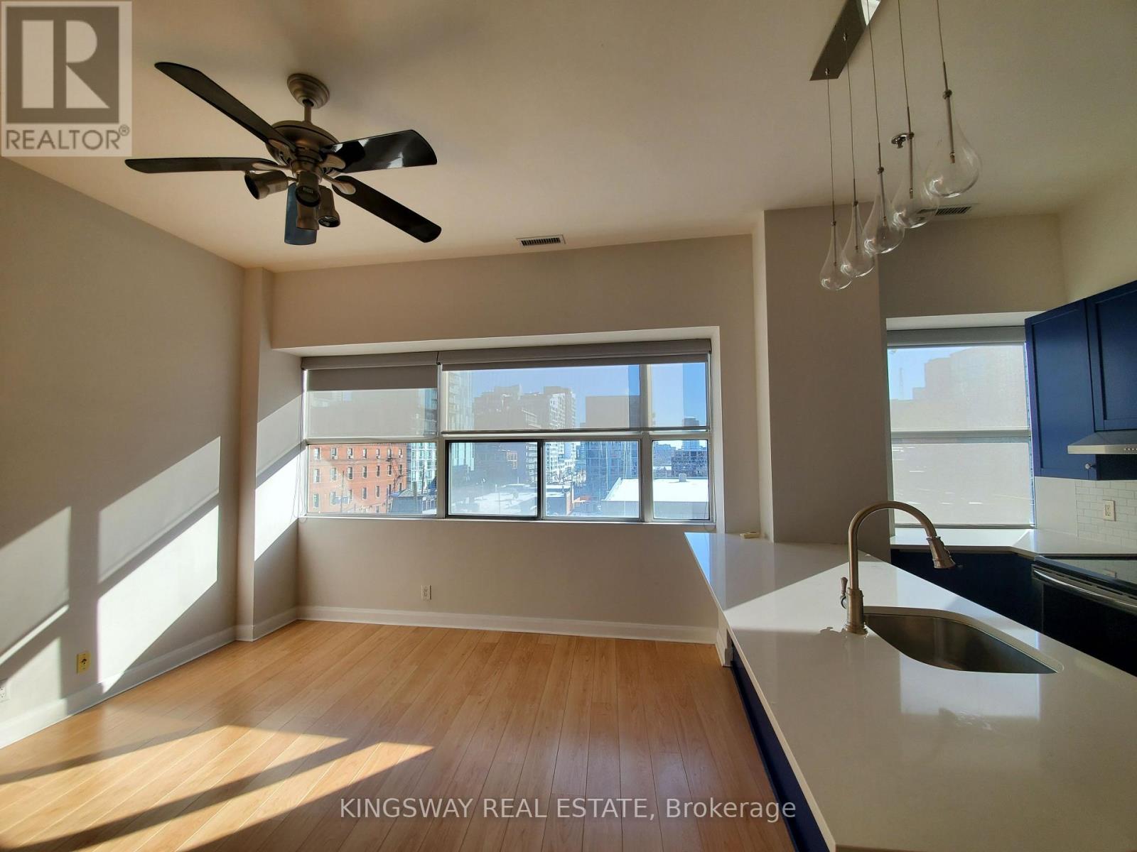 414 - 700 King Street W, Toronto, Ontario  M5V 2Y6 - Photo 3 - C13071676