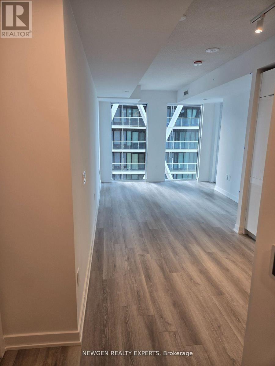 1705 - 238 Simcoe Street, Toronto, Ontario  M5T 0E2 - Photo 1 - C13071752