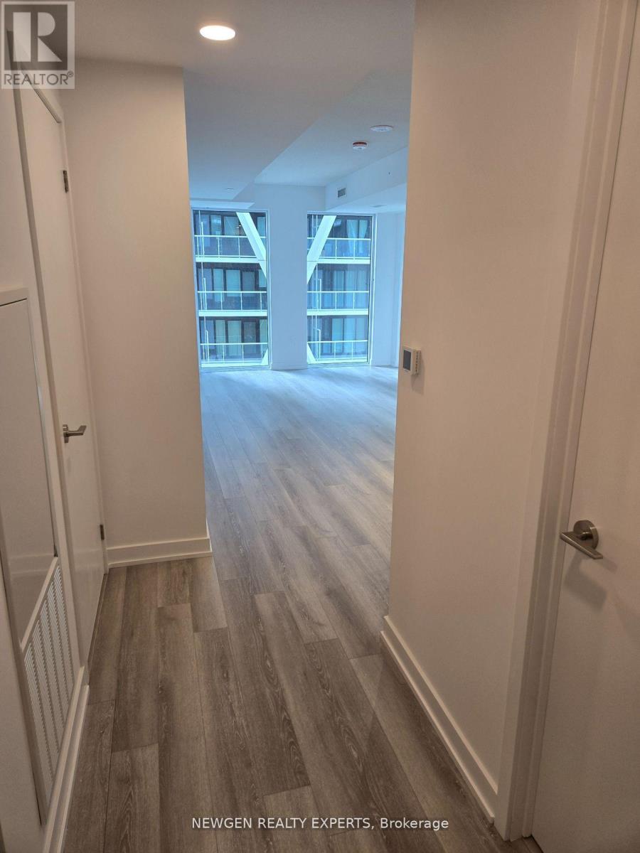1705 - 238 Simcoe Street, Toronto, Ontario  M5T 0E2 - Photo 3 - C13071752