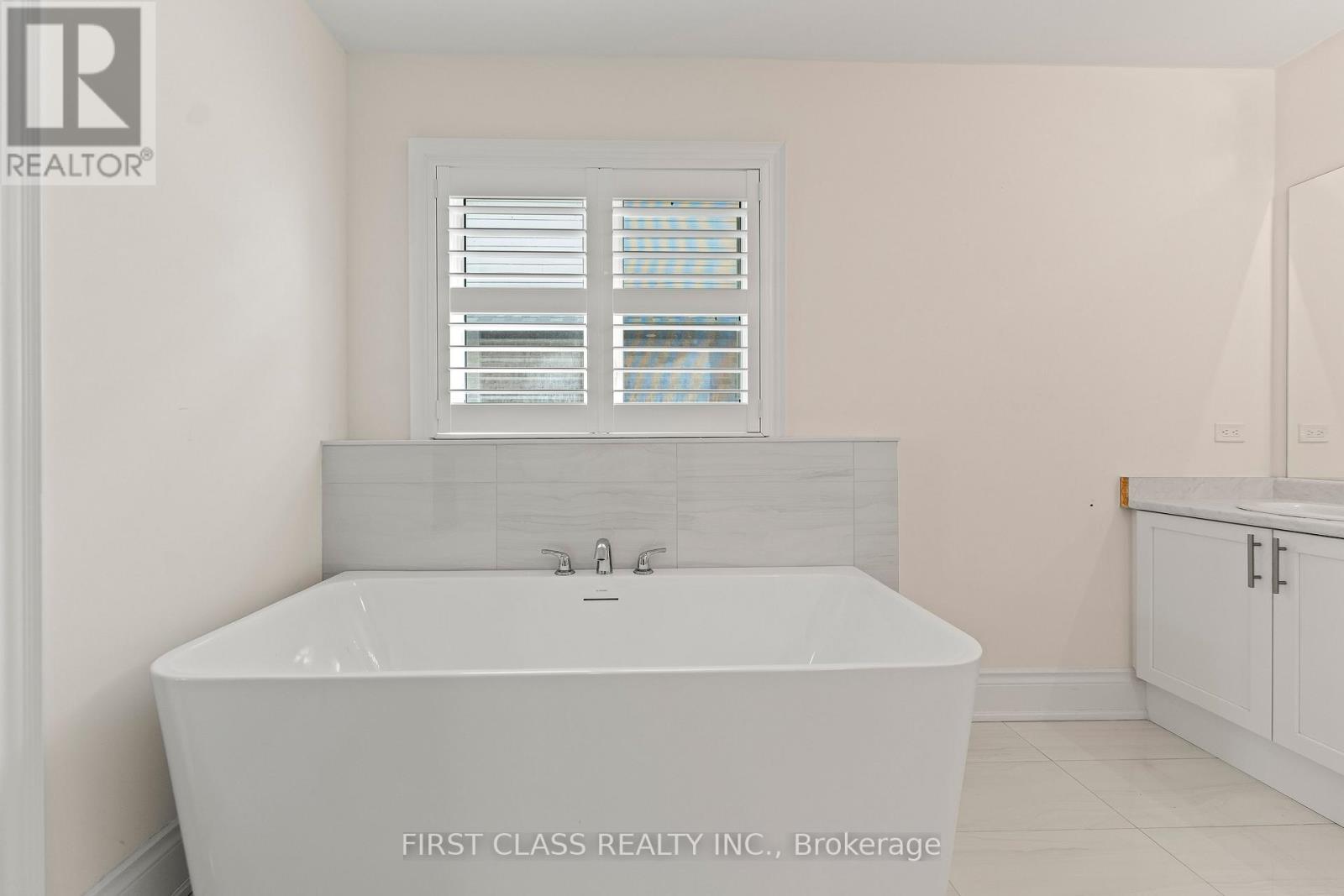 92 Grady Drive, Clarington, Ontario  L1B 1G9 - Photo 26 - E13071520