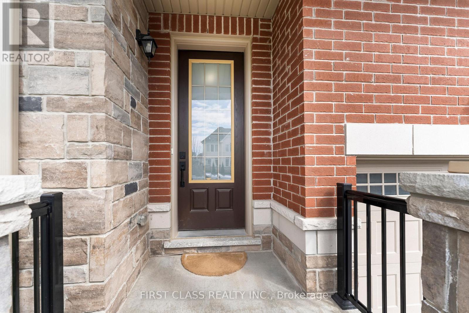 92 Grady Drive, Clarington, Ontario  L1B 1G9 - Photo 3 - E13071520