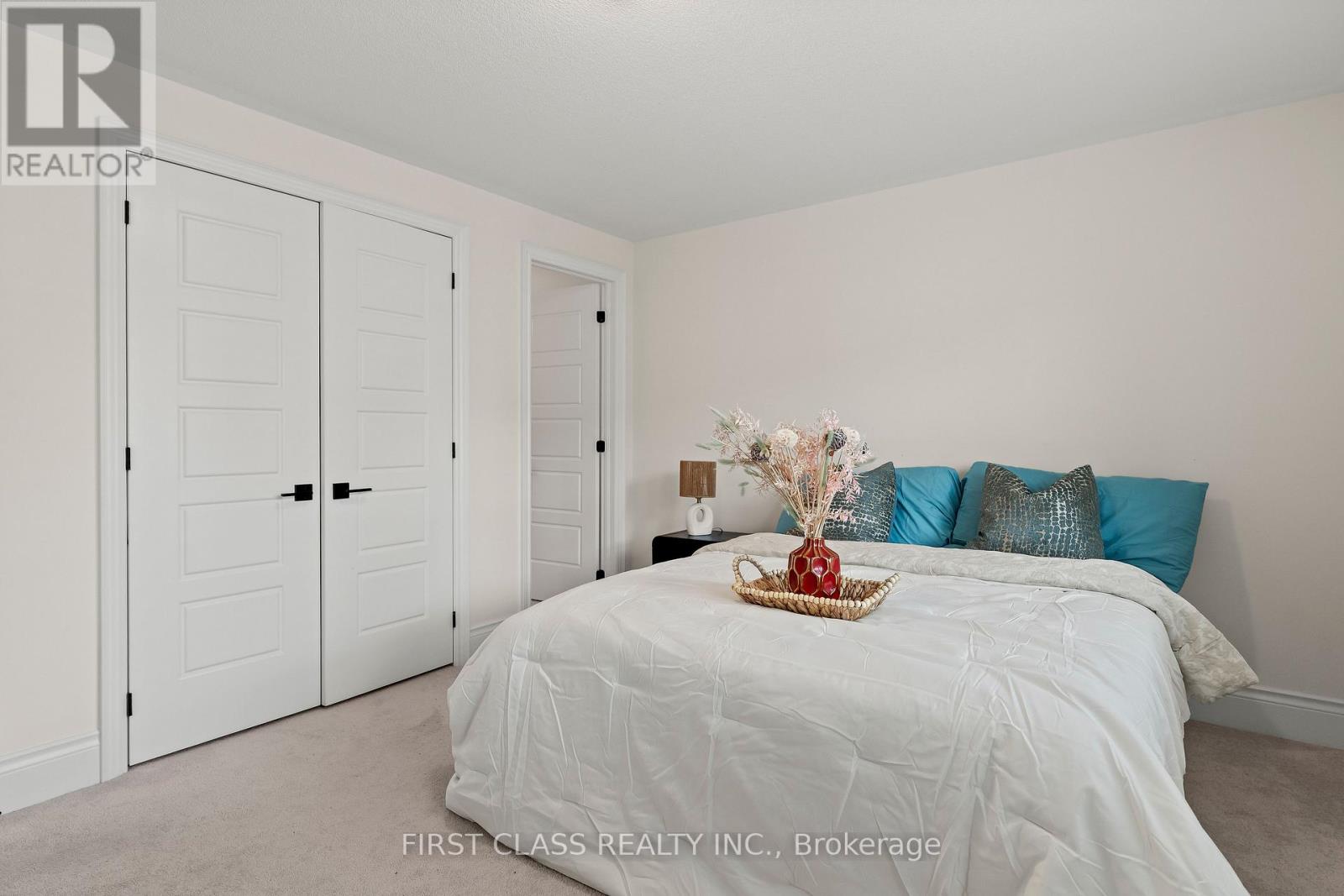 92 Grady Drive, Clarington, Ontario  L1B 1G9 - Photo 33 - E13071520