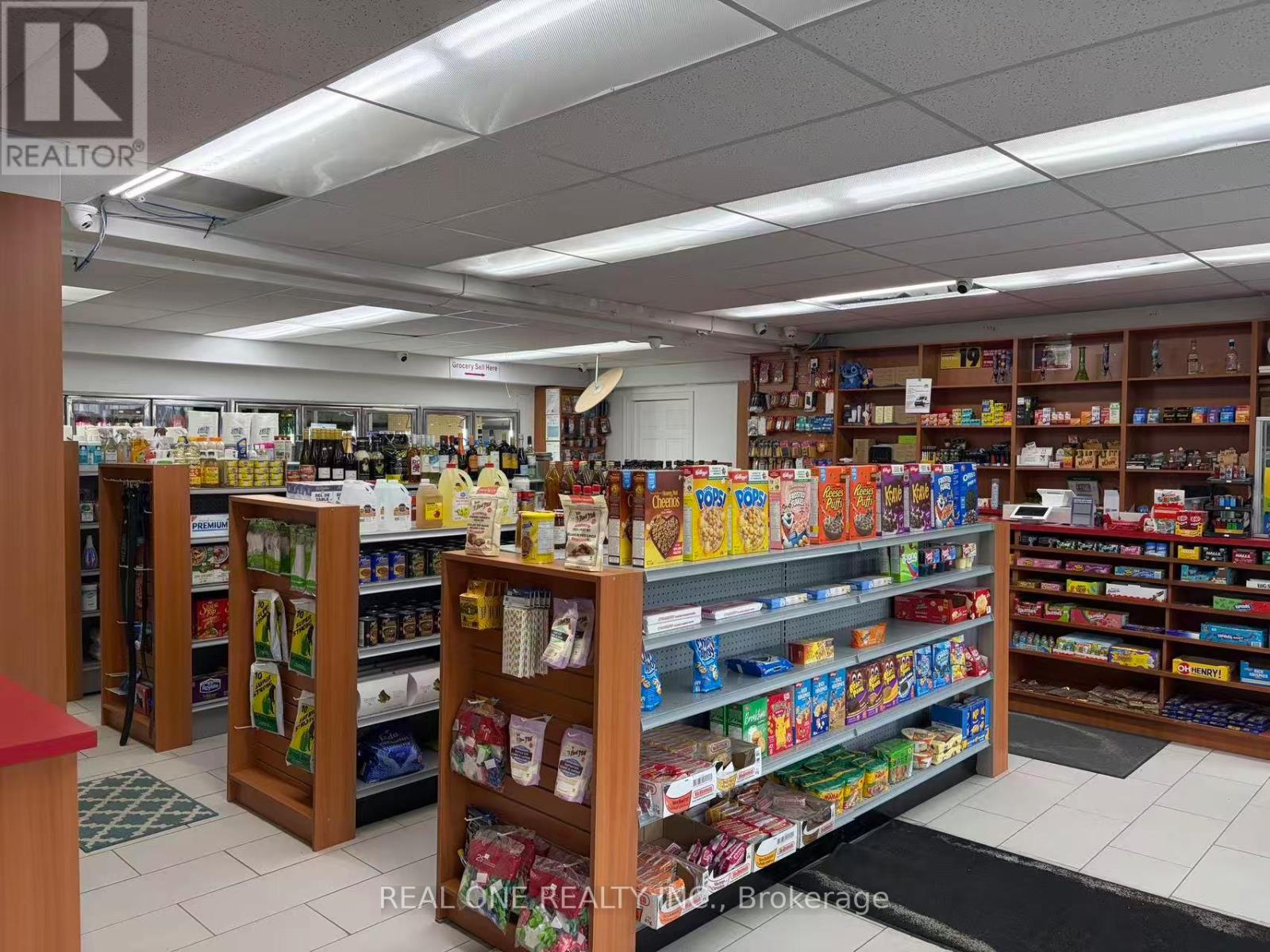 152 Park Rd South, Oshawa, Ontario  L1J 4H2 - Photo 4 - E13071608