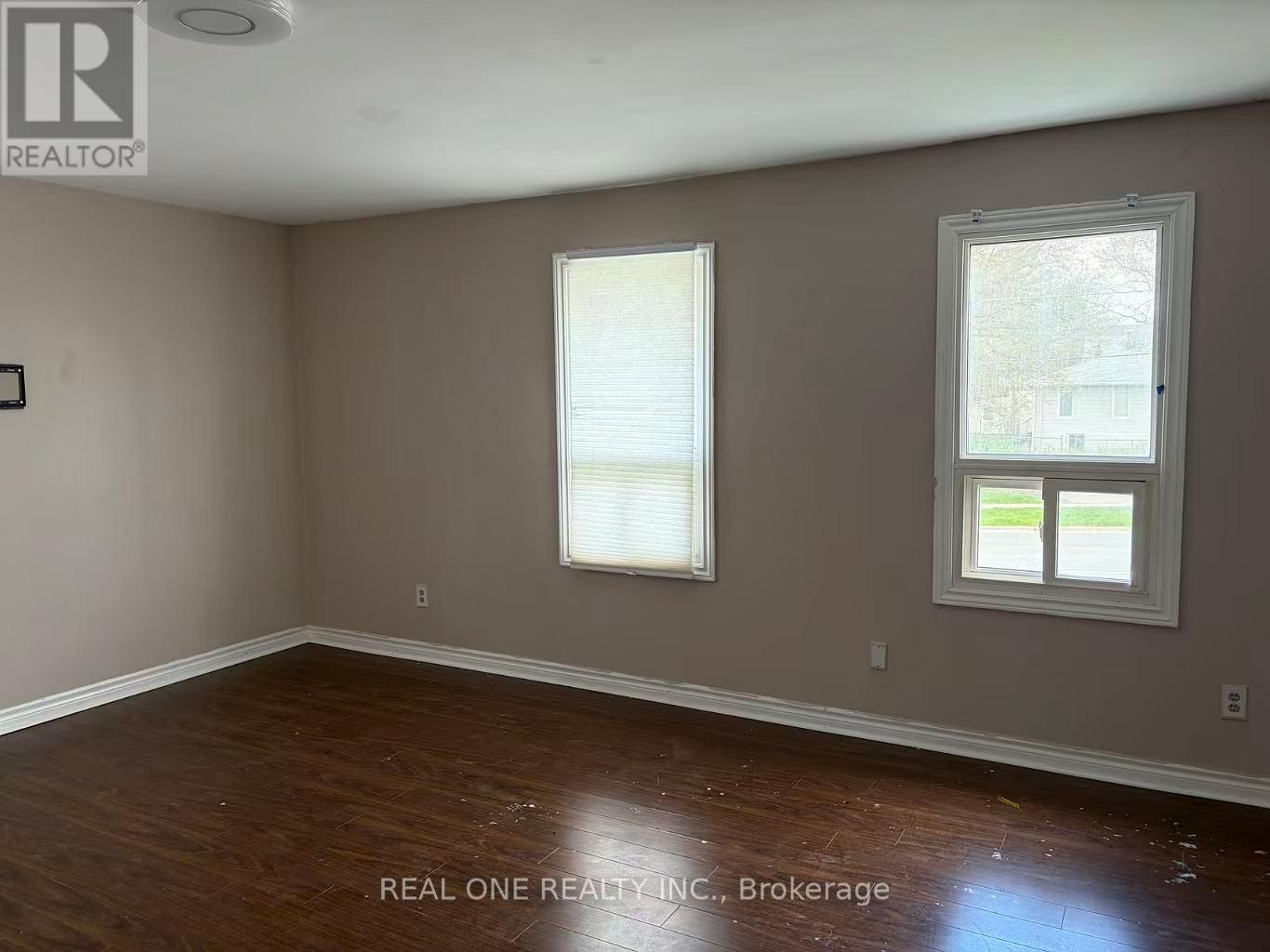 152 Park Rd South, Oshawa, Ontario  L1J 4H2 - Photo 9 - E13071608