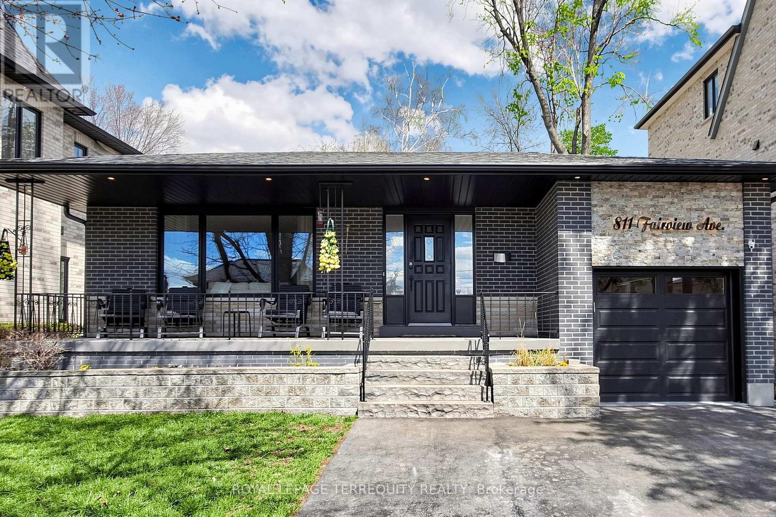 811 FAIRVIEW AVENUE, Pickering, Ontario