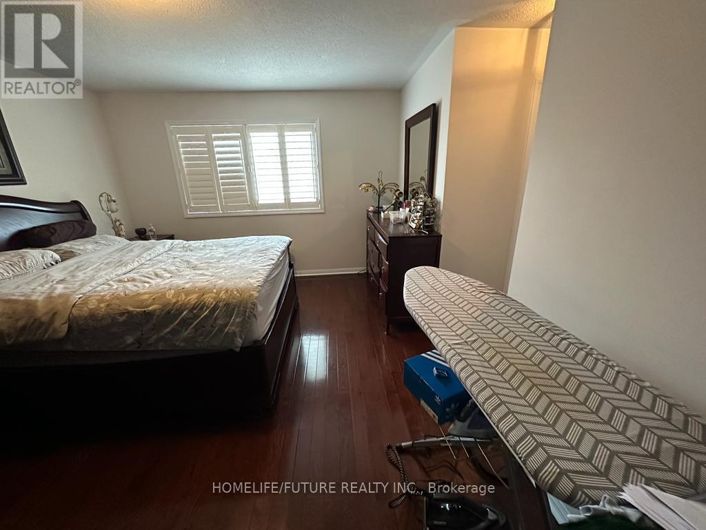 Main & 2nd Flr - 19 Hummingbird Drive, Toronto, Ontario  M1X 1W8 - Photo 6 - E13071806