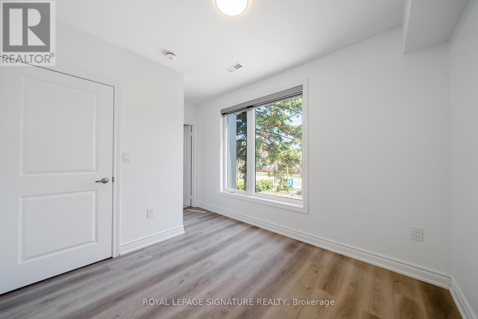 4 - 2052 Pharmacy Avenue, Toronto, Ontario  M1T 1H8 - Photo 7 - E13071810